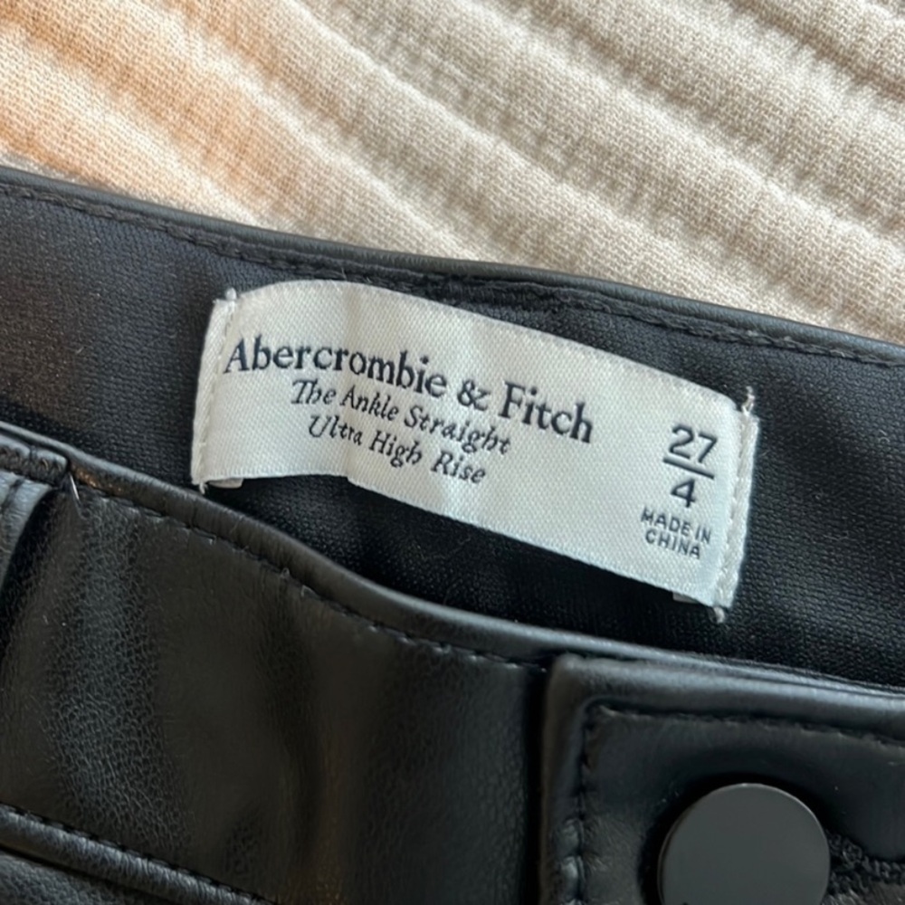 Abercrombie Vegan Leather Black Ankle Straight Pants size 27, Size 4 - Picture 3 of 3